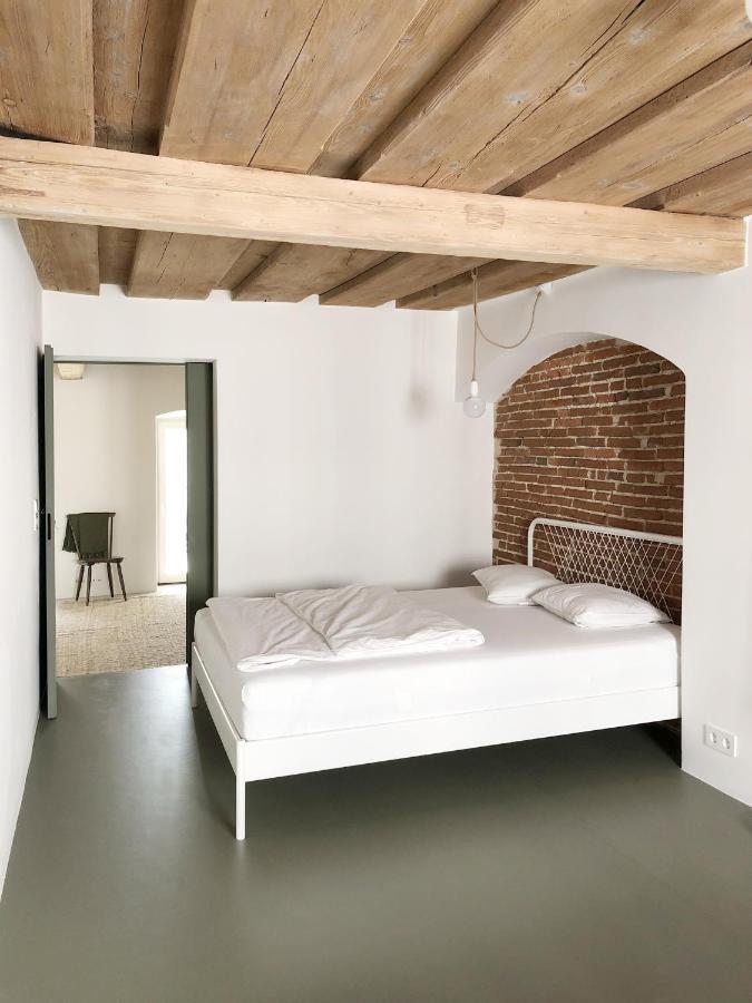 Gemuetliche Wohnung Im Herzen Von Линц Экстерьер фото
